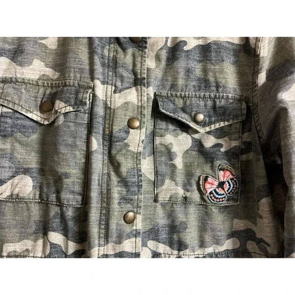 Gap Camo Utility Jacket Women's Olive Butterfly Embroidered Pockets Cinch Medium - Picture 4 of 6